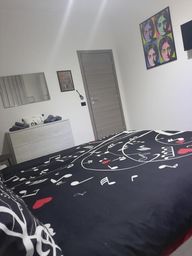 The Home Of Music Stars Катания Екстериор снимка